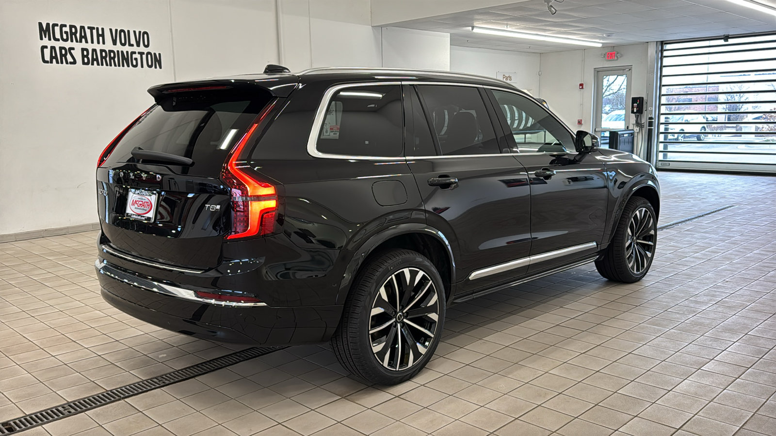 New 2026 Volvo XC90 T8 Plus w/ Protection Package Premier AWD/4WD image 5
