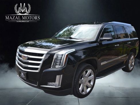 Used 2018 Cadillac Escalade Luxury AWD/4WD image 7