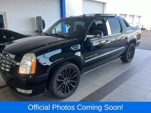 Used 2012 Cadillac Escalade EXT Premium AWD/4WD image 2