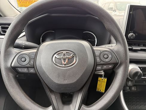 Used 2023 Toyota RAV4 LE image 11