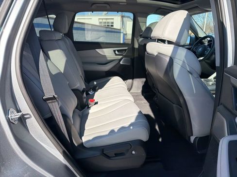 Used 2025 Acura MDX w/ Technology Package image 25