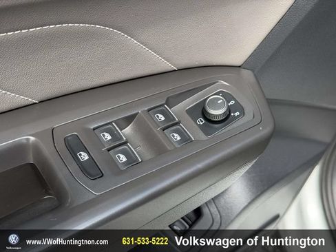 Certified 2023 Volkswagen Atlas SEL Premium AWD/4WD image 17