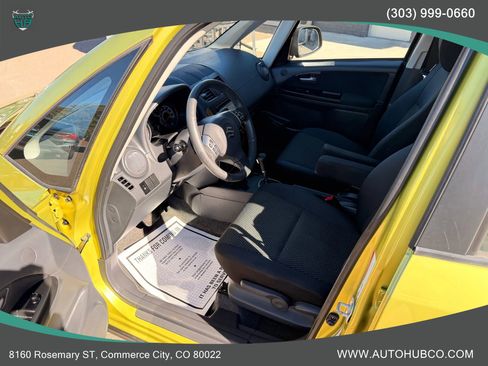 Used 2013 Suzuki SX4 AWD Hatchback image 7