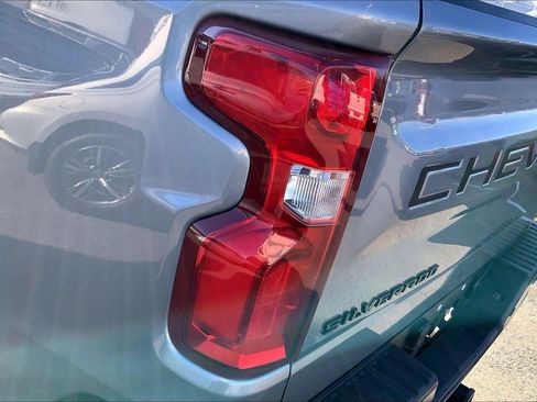 Used 2024 Chevrolet Silverado 1500 ZR2 w/ Technology Package image 24