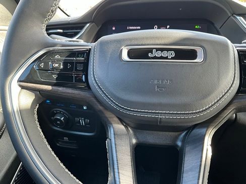 Used 2022 Jeep Grand Cherokee Overland image 21