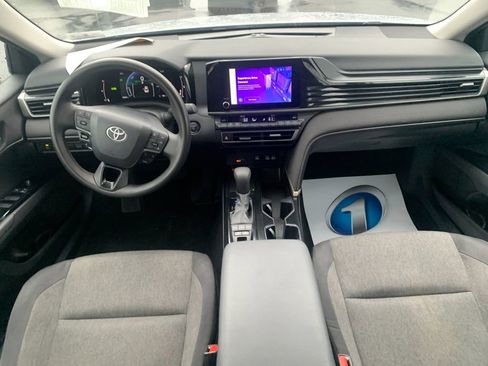 Used 2025 Toyota Camry LE FWD image 16