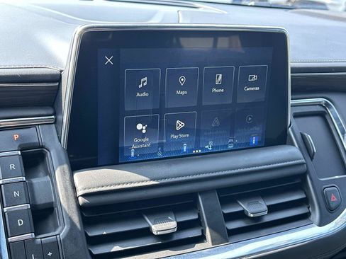 Certified 2023 Chevrolet Suburban LT w/ Luxury Package AWD/4WD image 28