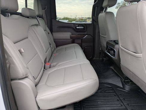 Used 2020 GMC Sierra 1500 SLT image 26