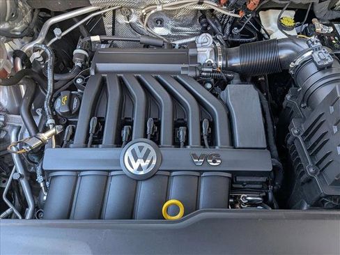 Used 2022 Volkswagen Atlas Cross Sport SE image 23