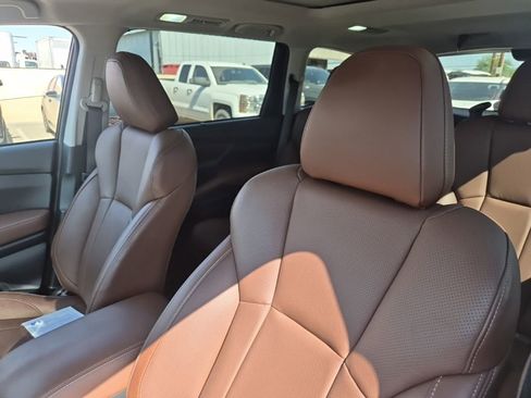 Used 2023 Subaru Ascent Touring AWD/4WD image 25