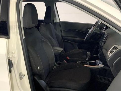 Used 2019 Jeep Compass Sport FWD image 6