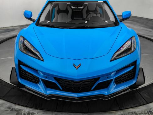 Used 2023 Chevrolet Corvette Z06 w/ Z07 Performance Package RWD image 40