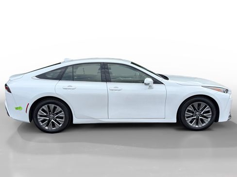 Used 2022 Toyota Mirai w/ Advanced Technology Package RWD image 6