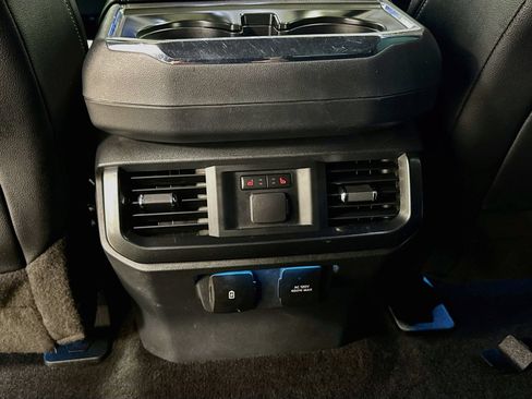 Used 2022 Ford F150 Lariat w/ Equipment Group 502A High AWD/4WD image 27