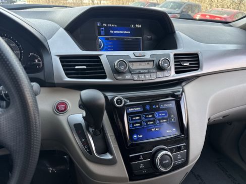 Used 2015 Honda Odyssey EX image 18