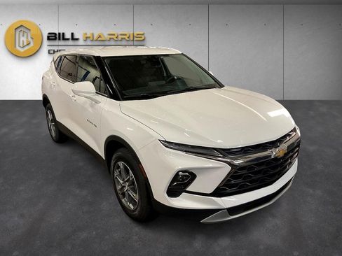 Used 2023 Chevrolet Blazer LT w/ Driver Confidence Package image 8