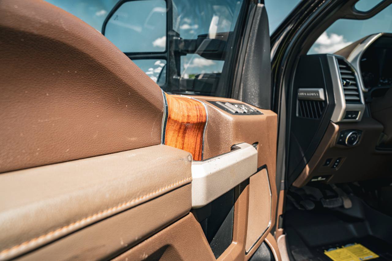 Used 2018 Ford F250 King Ranch w/ King Ranch Ultimate Package AWD/4WD image 17