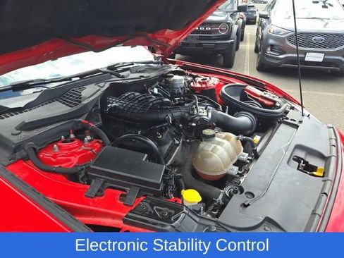 Used 2017 Ford Mustang Coupe RWD image 17