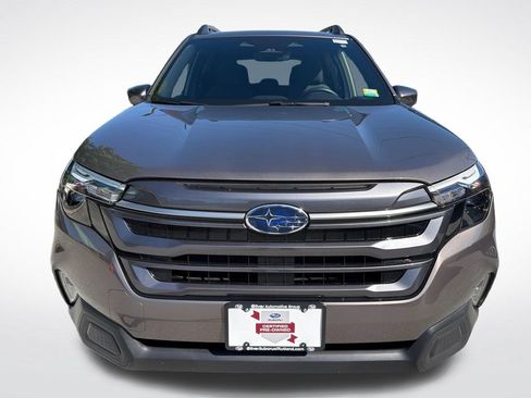 Certified 2025 Subaru Forester Premium AWD/4WD image 7