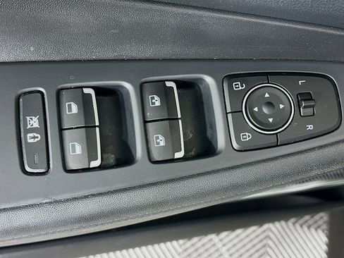 Used 2020 Hyundai Santa Fe SEL w/ Convenience Package image 15