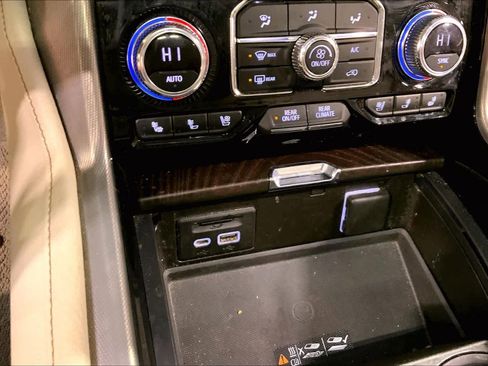 Used 2021 GMC Yukon Denali image 35