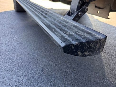 Used 2024 Chevrolet Silverado 2500 ZR2 w/ Technology Package image 11