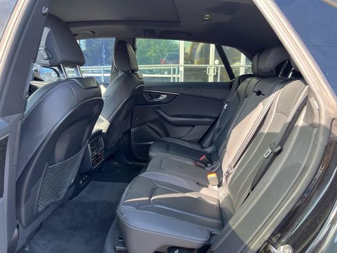 Used 2019 Audi Q8 Premium Plus w/ Premium Plus AWD/4WD image 12