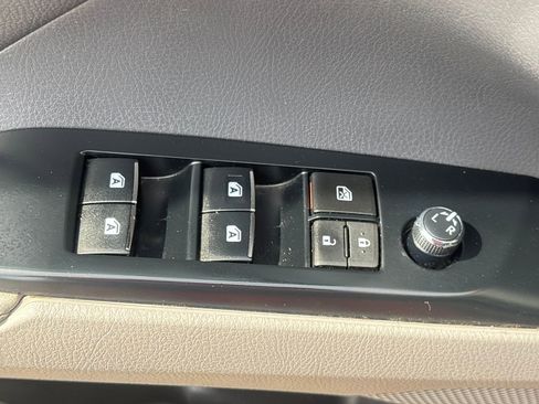 Used 2020 Toyota Camry XSE w/ Carpet Mat Package image 8