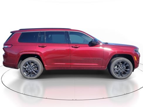 New 2026 Jeep Grand Cherokee L Limited AWD/4WD image 4