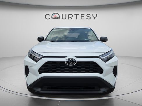 Certified 2025 Toyota RAV4 LE FWD image 8