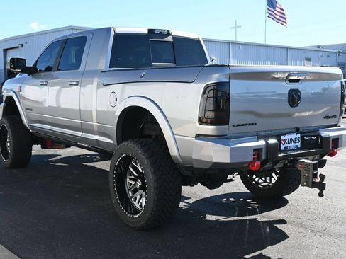 Used 2022 RAM 2500 Limited AWD/4WD image 11