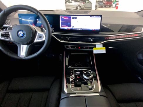 New 2026 BMW X5 xDrive50e w/ Executive Package image 5