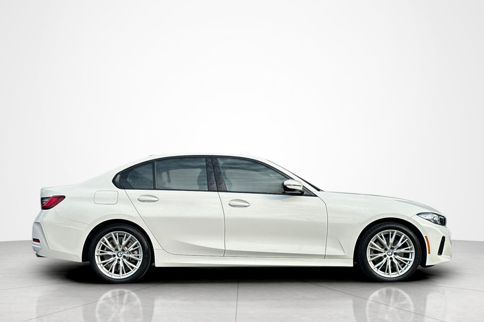Used 2023 BMW 330i Sedan w/ Driving Assistance Package RWD image 6