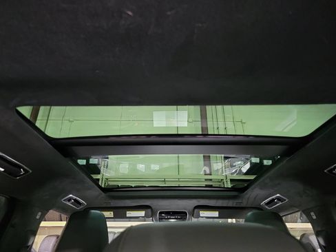Used 2024 Land Rover Range Rover Sport AWD/4WD image 27
