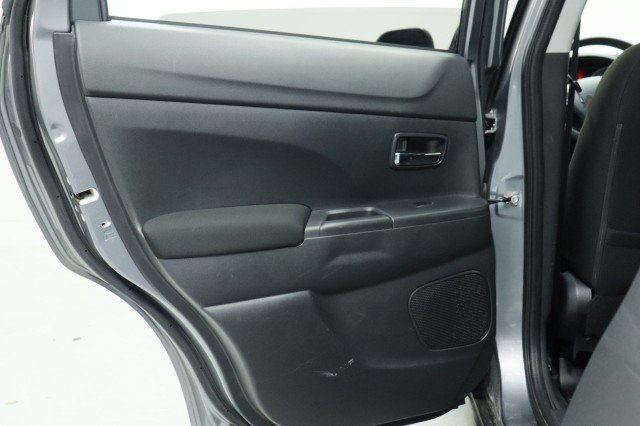 Used 2023 Mitsubishi Outlander Sport ES AWD/4WD image 30