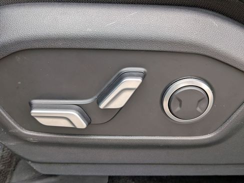 Used 2025 Hyundai Santa Fe SEL FWD image 14