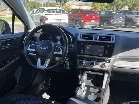 Used 2015 Subaru Outback 2.5i Premium AWD/4WD image 2