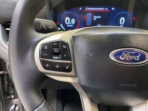 Used 2026 Ford Explorer Active RWD image 35
