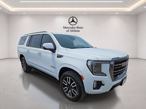 Used 2024 GMC Yukon XL AT4 w/ Technology Package AWD/4WD image 10