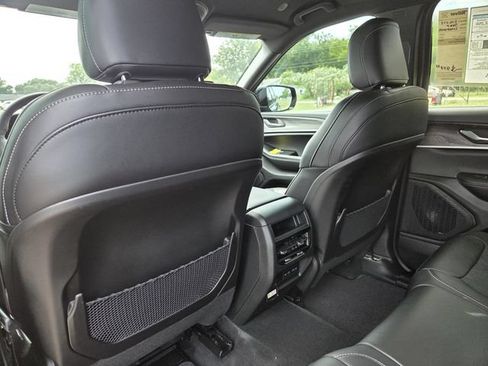 New 2026 Jeep Grand Cherokee Altitude RWD image 27