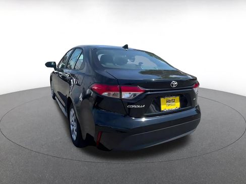 Used 2025 Toyota Corolla LE FWD image 11