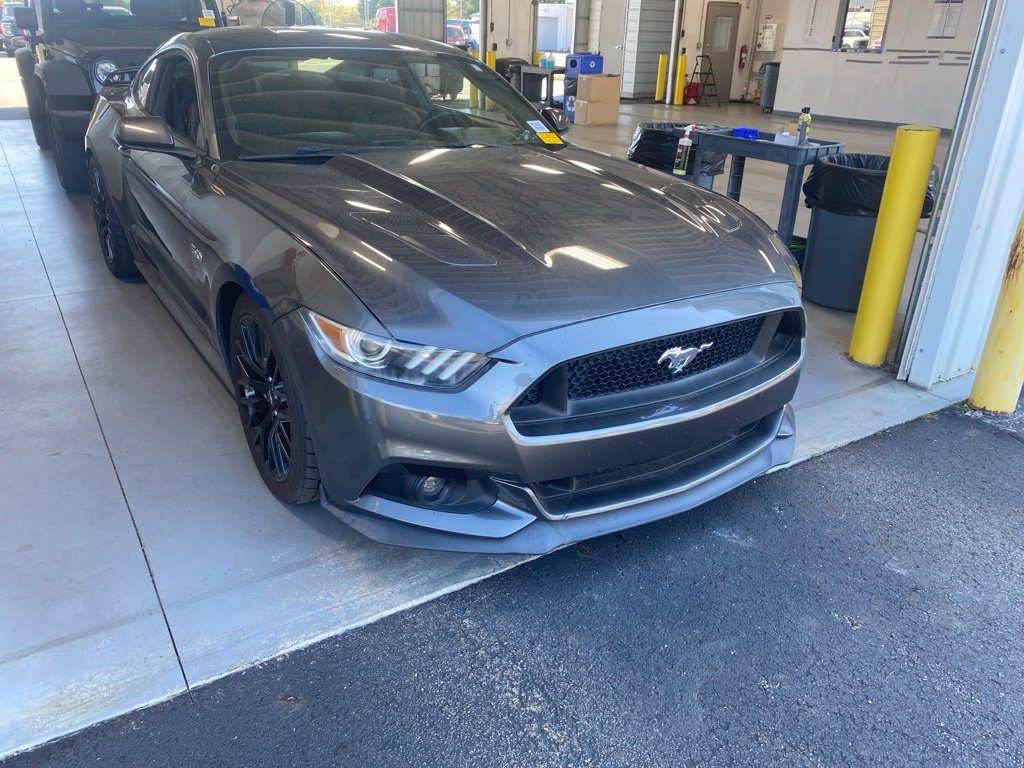 Used 2017 Ford Mustang GT w/ GT Performance Package RWD image 1