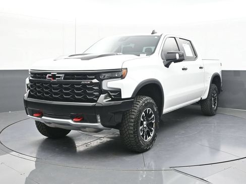 Used 2024 Chevrolet Silverado 1500 ZR2 w/ Technology Package AWD/4WD image 1