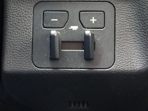 Used 2024 Toyota Tundra Limited image 33