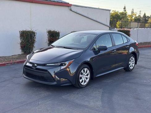 Used 2026 Toyota Corolla LE FWD image 2
