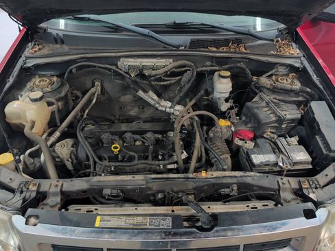 Used 2011 Ford Escape XLT w/ 203A Rapid Spec Order Code FWD image 45