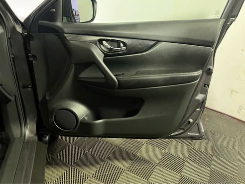 Used 2019 Nissan Rogue SL w/ Premium Package AWD/4WD image 32