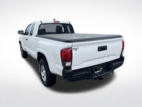 Used 2022 Toyota Tacoma SR RWD image 6