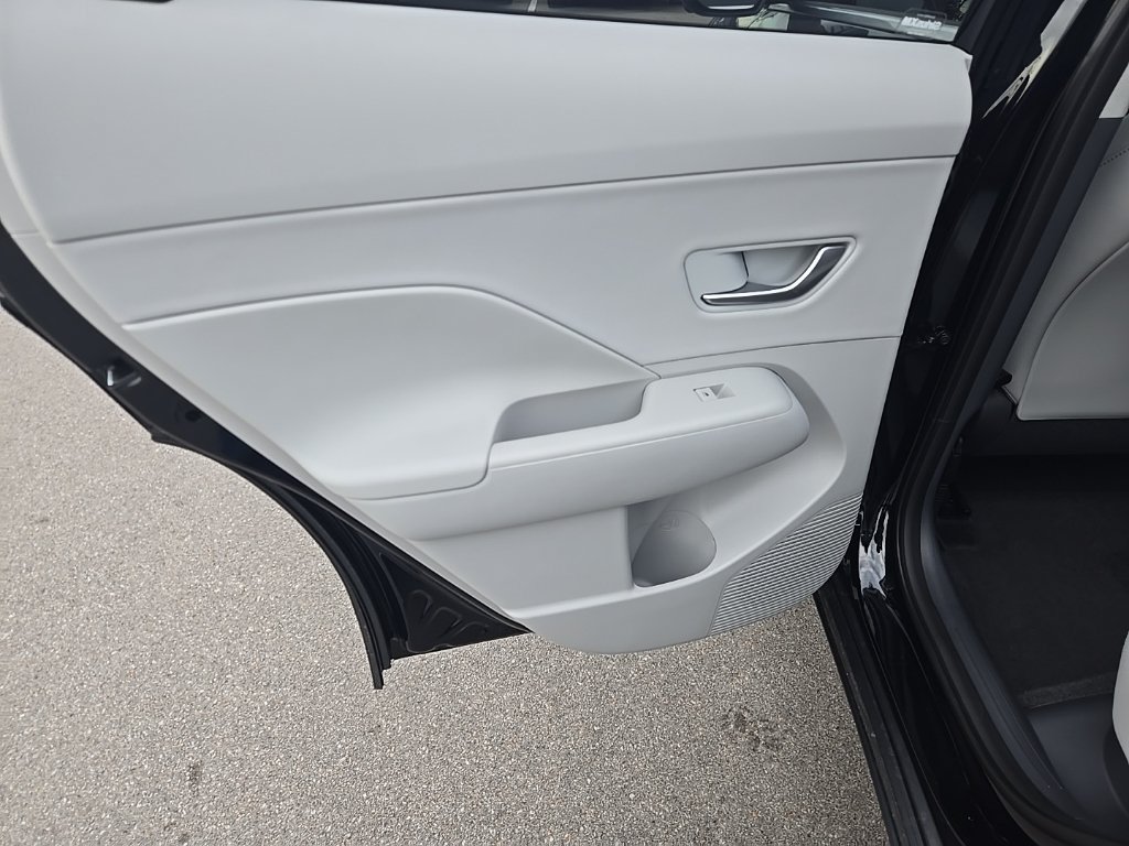 New 2026 Hyundai Kona Limited FWD image 11