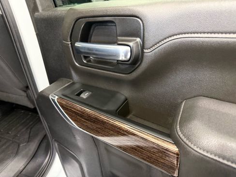 Used 2023 GMC Sierra 3500 SLE w/ Fleet Comfort Package image 29